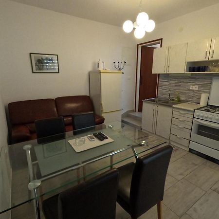 Apartments Jadrijevic Brne Primošten Exteriör bild
