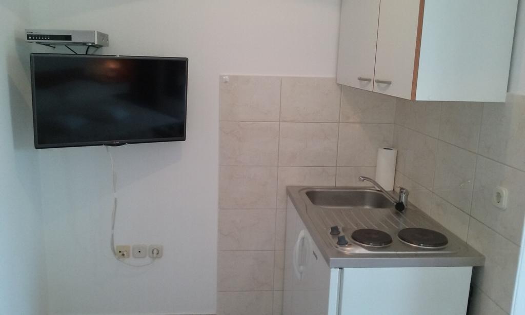 Apartments Jadrijevic Brne Primošten Rum bild