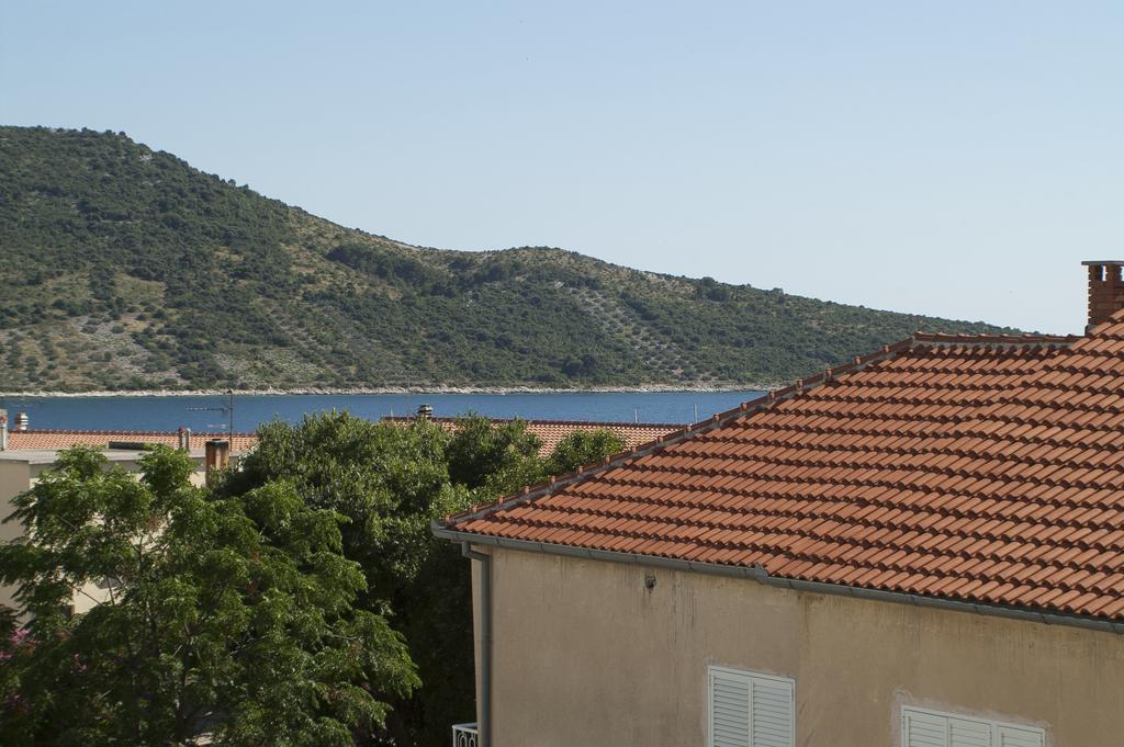 Apartments Jadrijevic Brne Primošten Rum bild