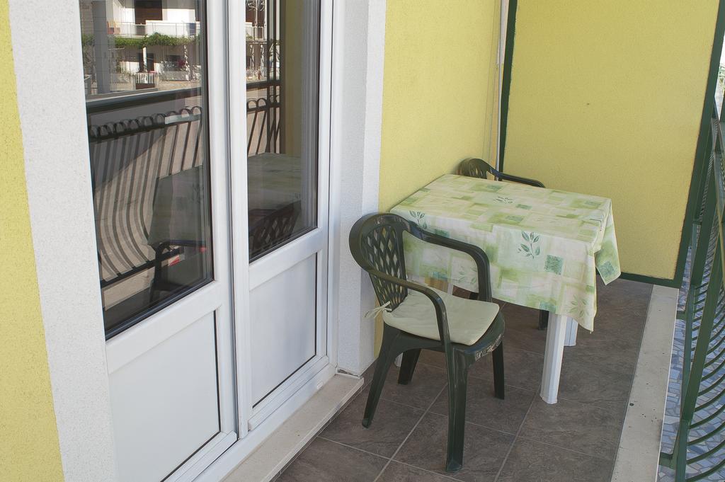 Apartments Jadrijevic Brne Primošten Rum bild