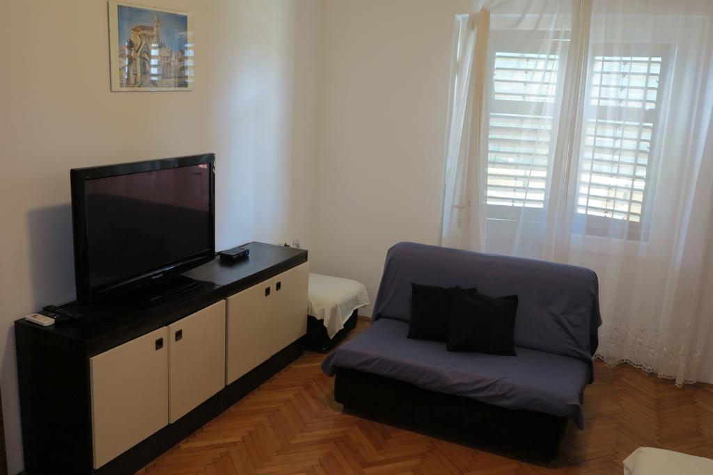 Apartments Jadrijevic Brne Primošten Rum bild