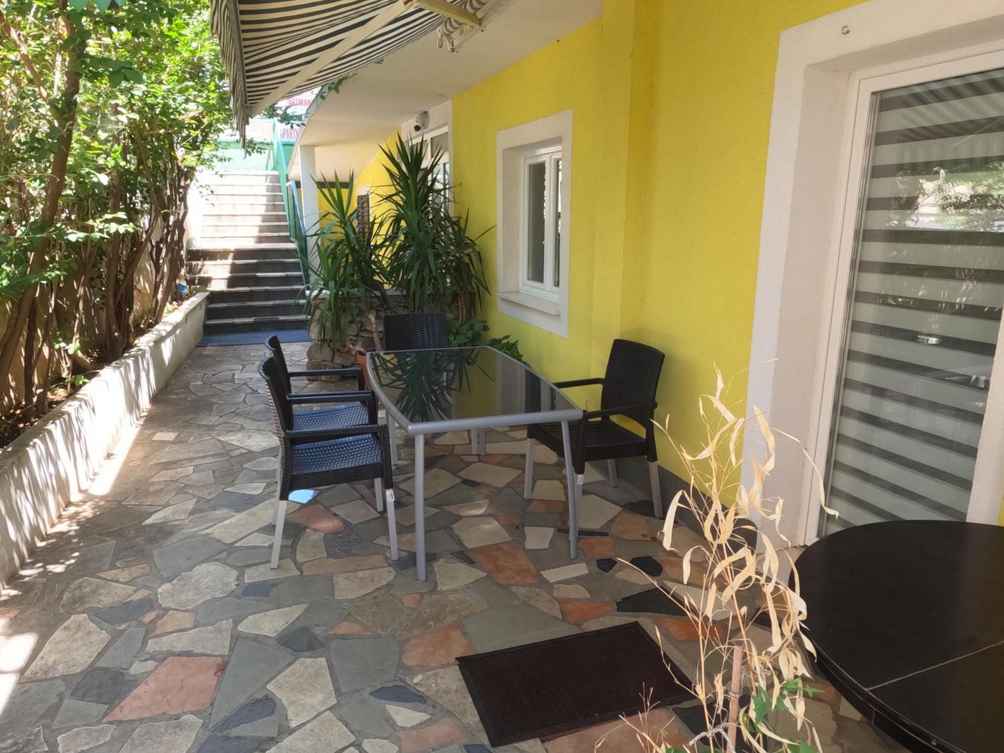 Apartments Jadrijevic Brne Primošten Exteriör bild